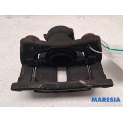 Renault - Captur - Front brake calliper, left