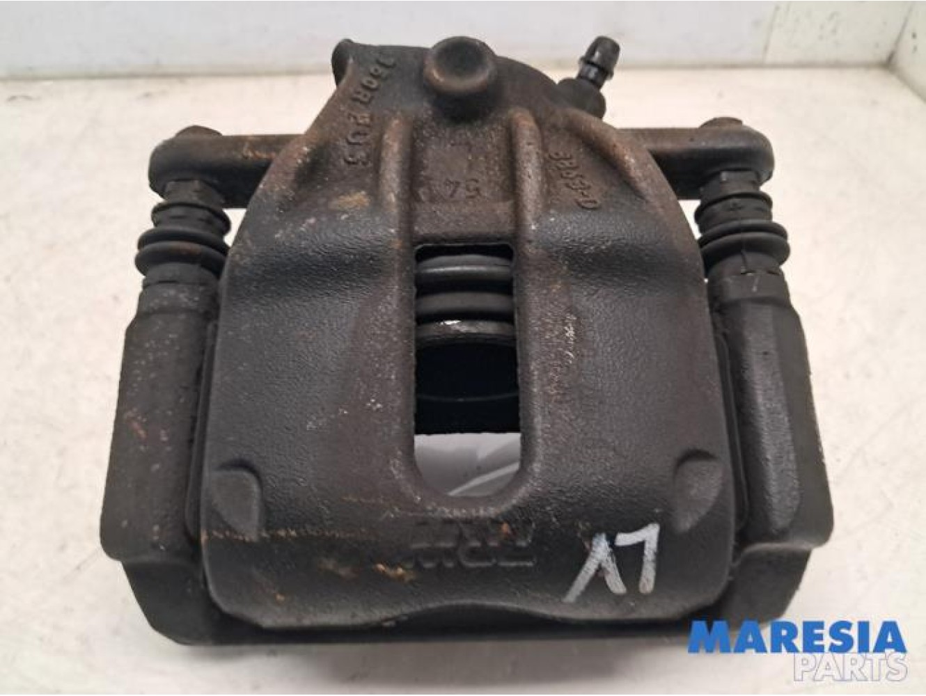 Renault - Captur - Front brake calliper, left