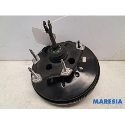 Renault - Captur - Brake servo