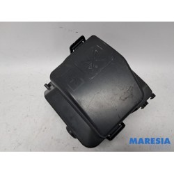 Renault - Captur - Fuse box
