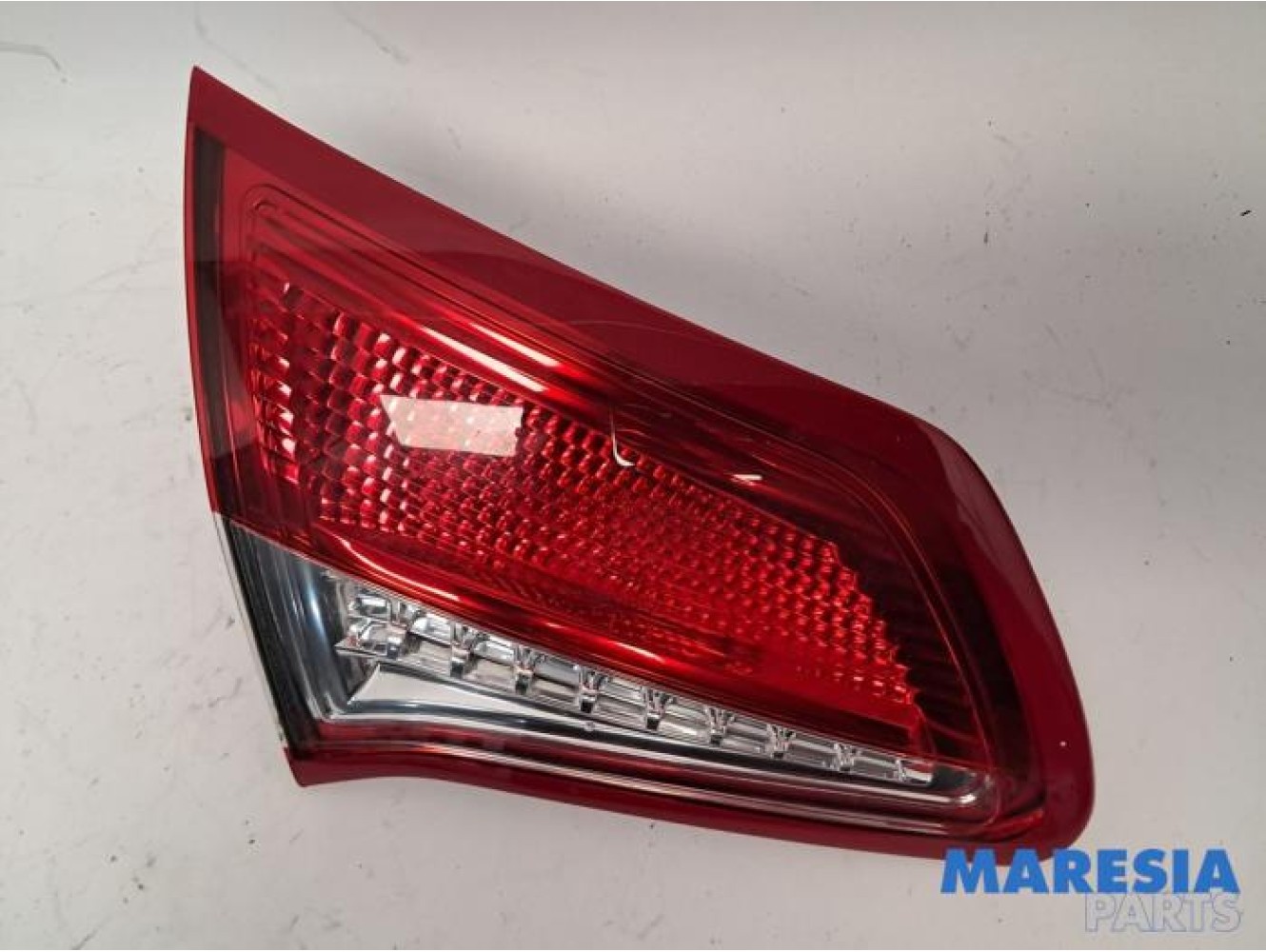 Citroen - C4 - Tailgate reflector, left