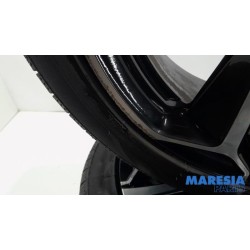 Peugeot - 308 - Sportvelgenset + banden