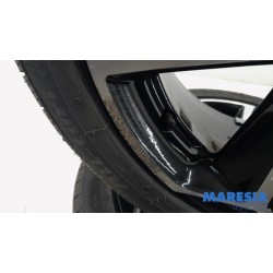 Peugeot - 308 - Sportvelgenset + banden