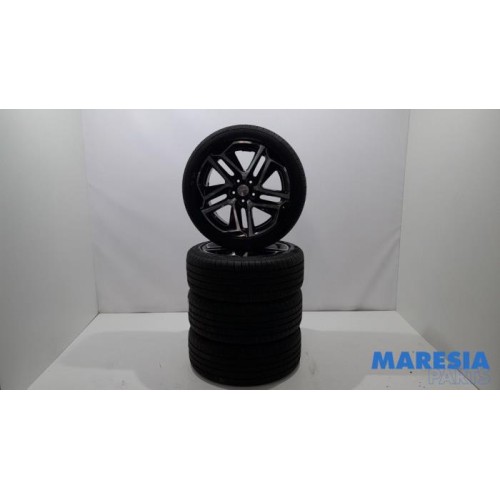 Peugeot - 308 - Sport rims set + tires