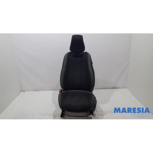 Peugeot - 308 - Stoel links