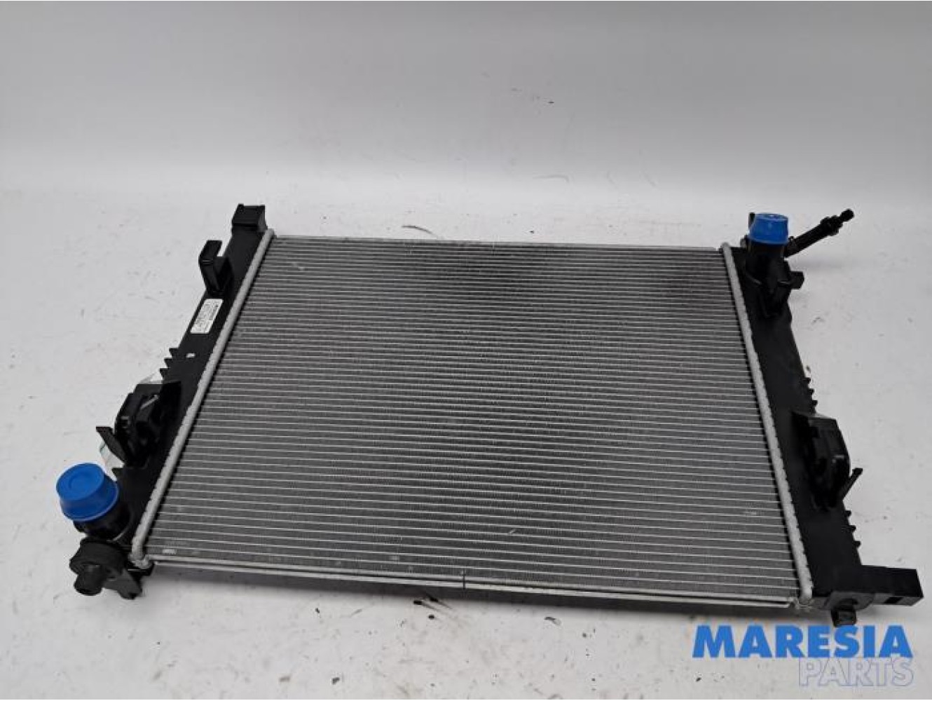 Renault - Clio - Radiator