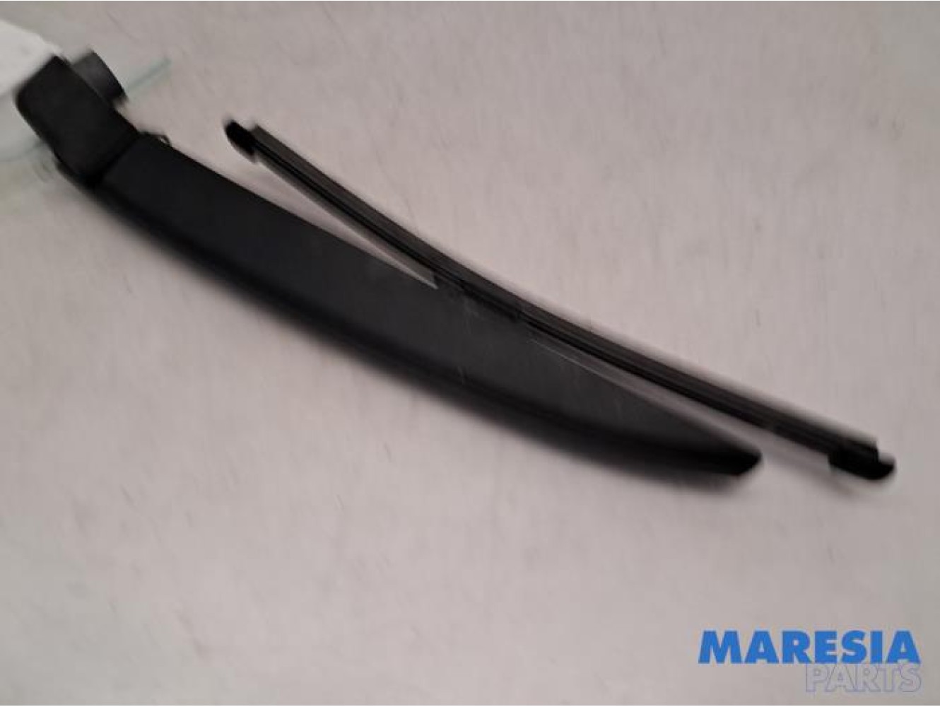 Renault - Clio - Rear wiper arm