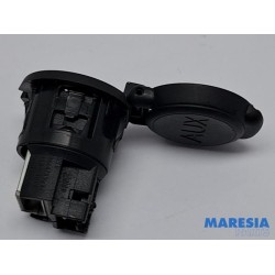 Citroen - C4 - AUX / USB connection