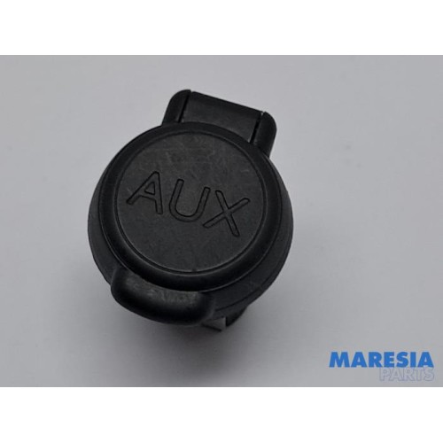 Citroen - C4 - AUX / USB connection