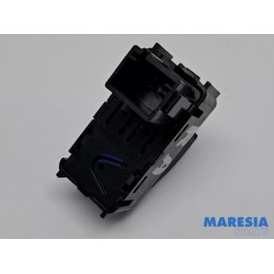 Citroen - C4 - Electric window switch