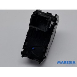 Citroen - C4 - Electric window switch
