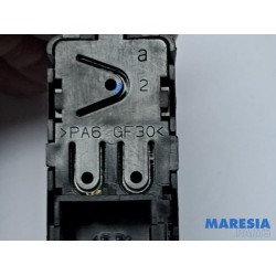 Citroen - C4 - Electric window switch