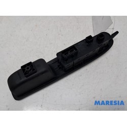Citroen - C4 - Multi-functional window switch
