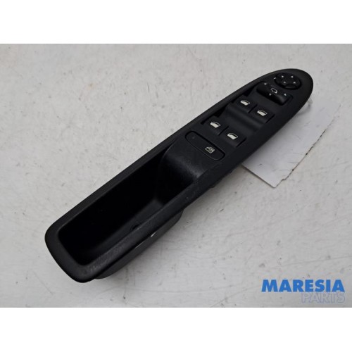 Citroen - C4 - Multi-functional window switch