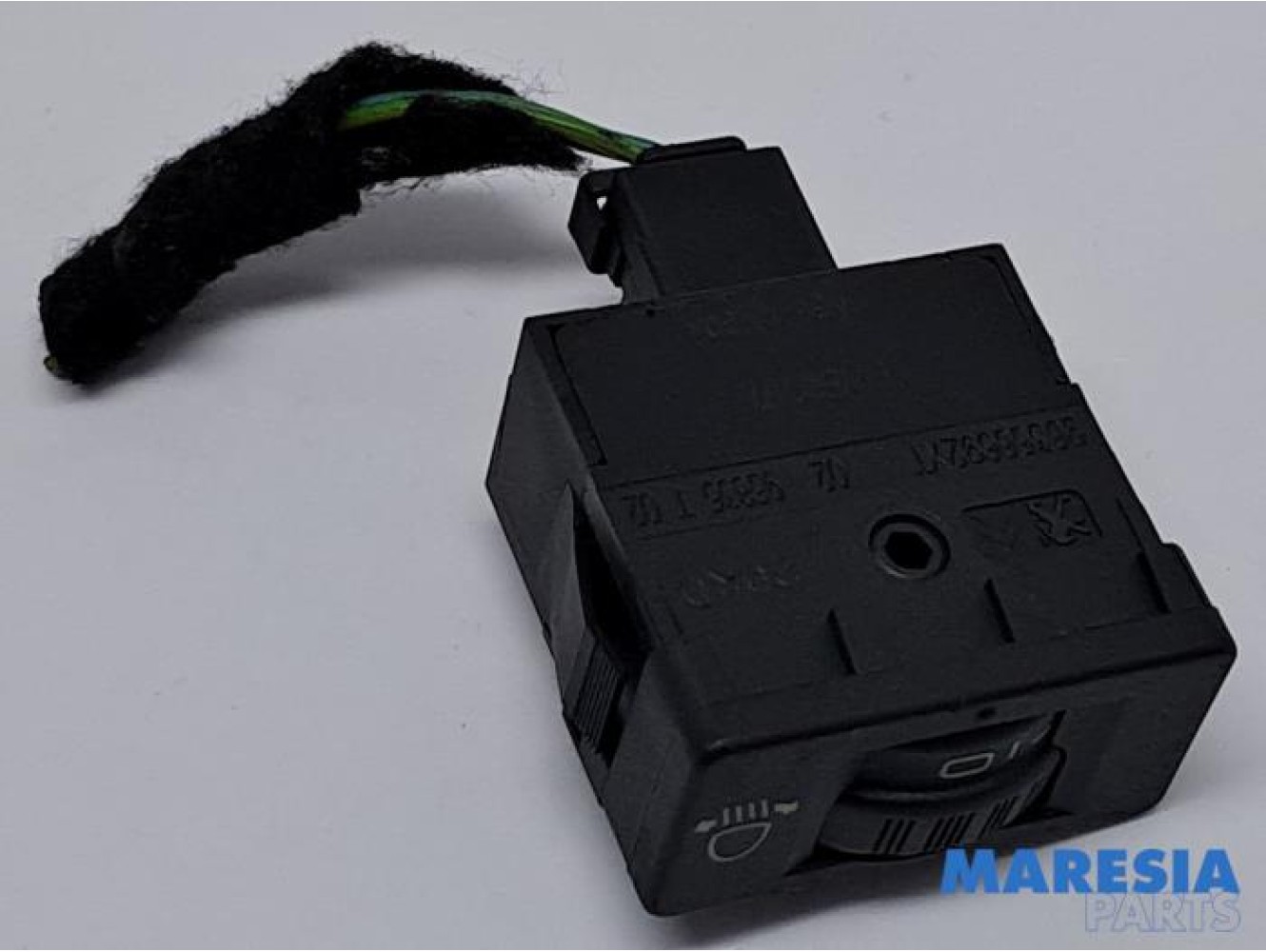 Citroen - C4 - AIH headlight switch