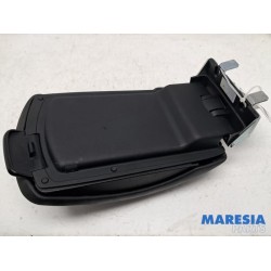 Citroen - C4 - Armrest