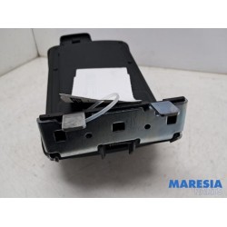 Citroen - C4 - Armrest