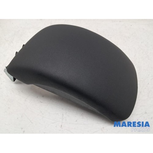 Citroen - C4 - Armrest