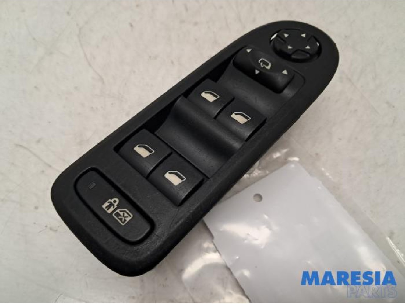 Peugeot - 308 - Multi-functional window switch