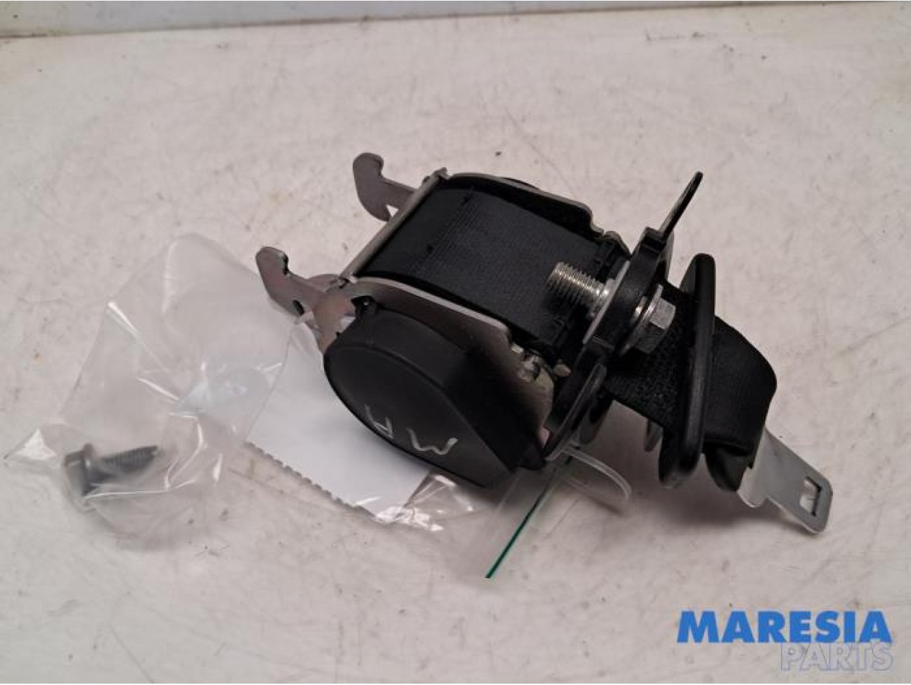 Peugeot - 308 - Rear seatbelt, centre