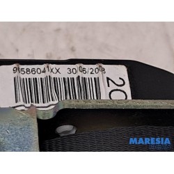 Peugeot - 308 - Rear seatbelt, centre