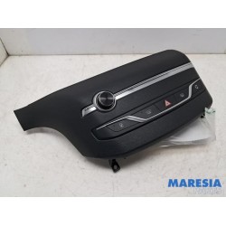Peugeot - 308 - Radio control panel