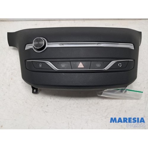 Peugeot - 308 - Radiobedienings paneel