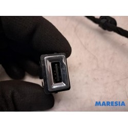 Peugeot - 308 - Prise USB