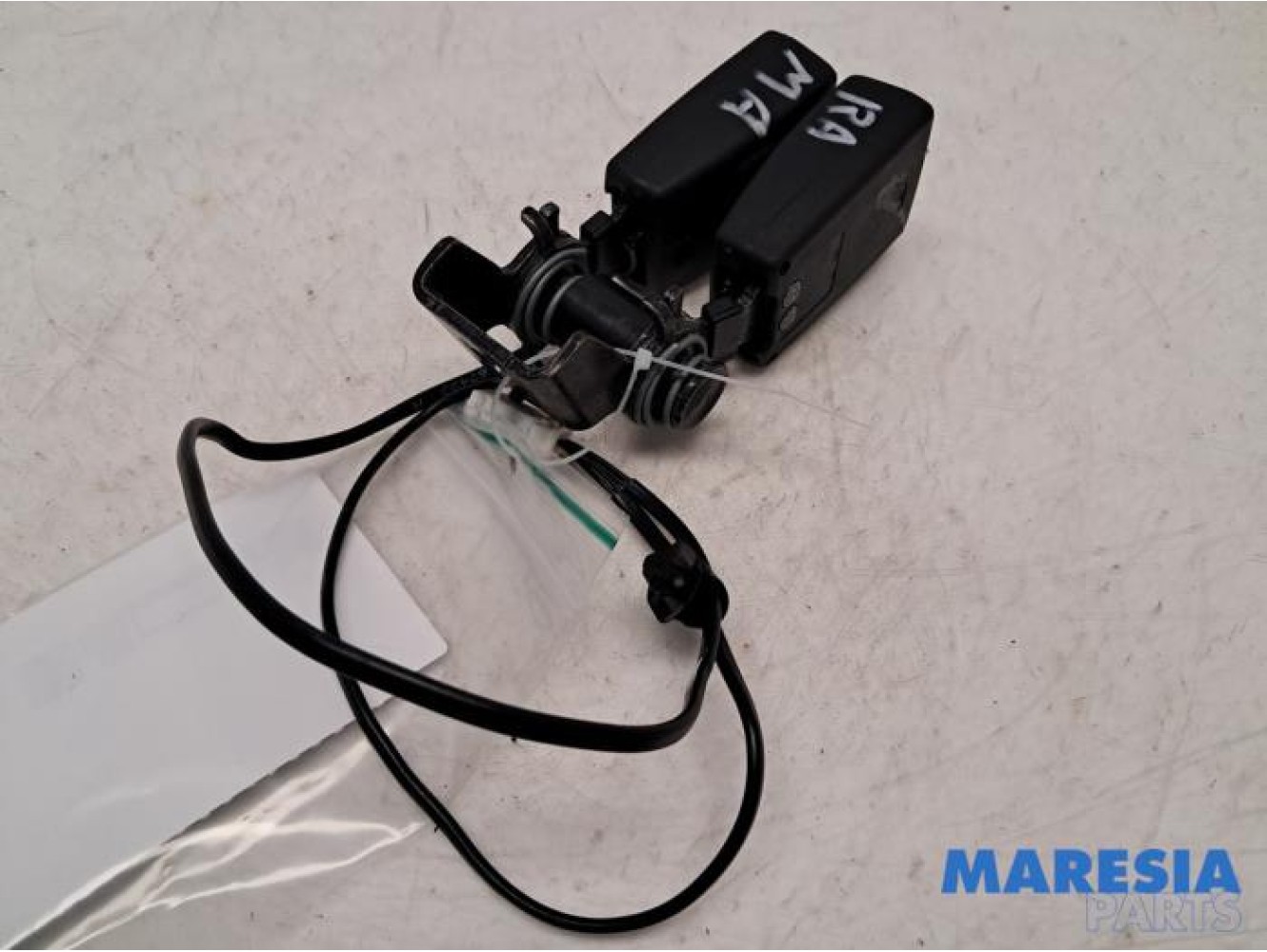 Peugeot - 308 - Rear seatbelt buckle, centre