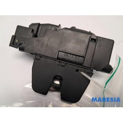 Peugeot - 308 - Tailgate lock mechanism
