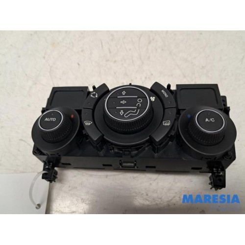 Peugeot - 308 - Heater control panel