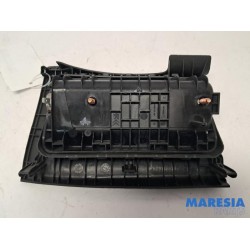 Peugeot - 308 - Airbag knie links