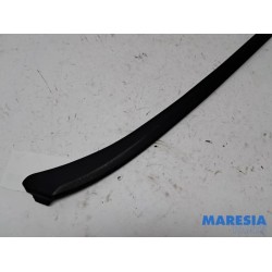 Peugeot - 308 - Frontscreen frame