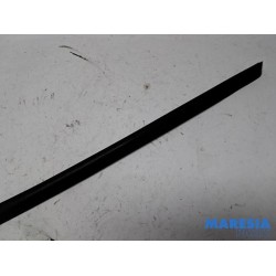 Peugeot - 308 - Frontscreen frame