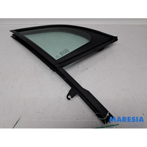 Citroen - DS3 - Quarter light, front right