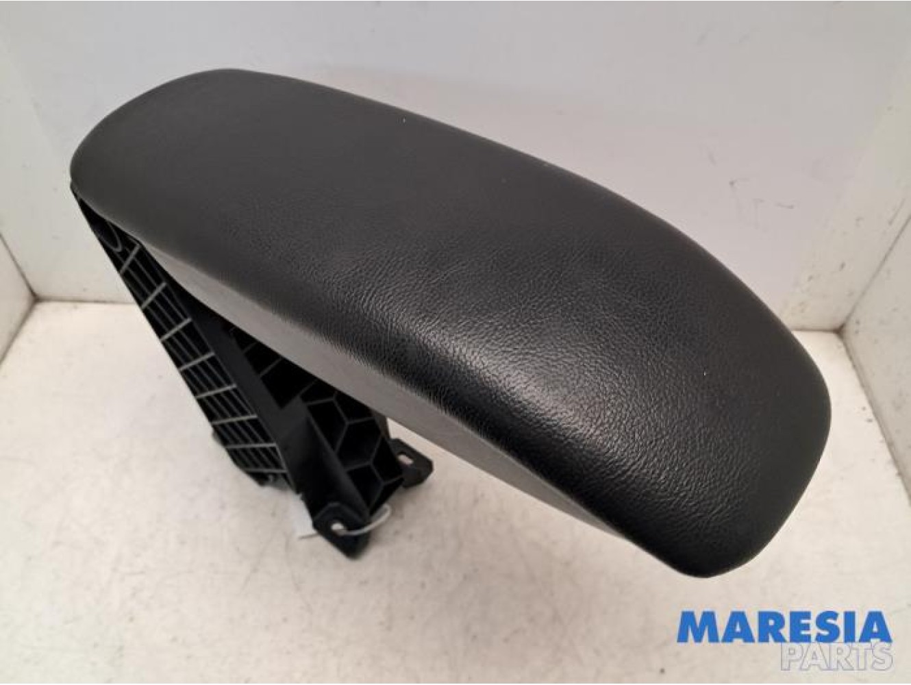 Citroen - DS3 - Armrest