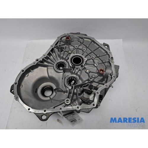 Renault - Captur - Gearbox casing