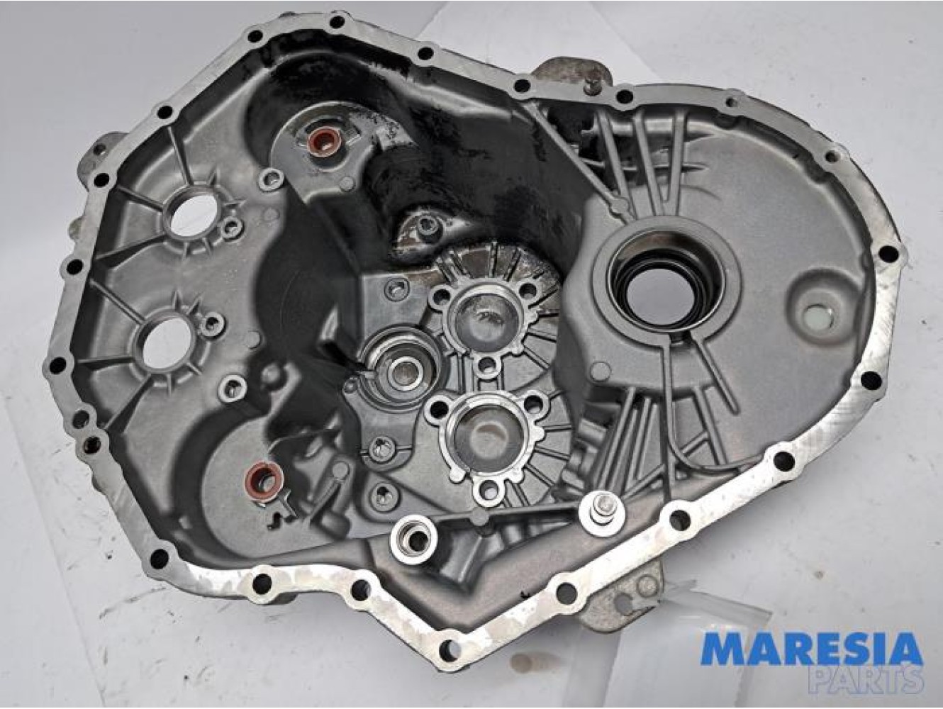 Renault - Captur - Gearbox casing