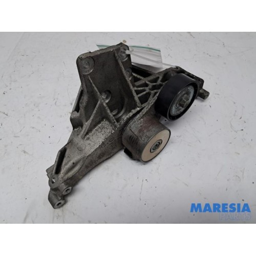 Alfa Romeo - Giulietta - Alternator upper bracket