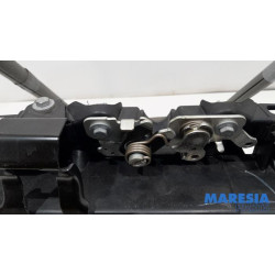 Opel - Corsa - Frontpaneel