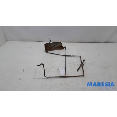 Peugeot - Expert - Spare wheel mechanism