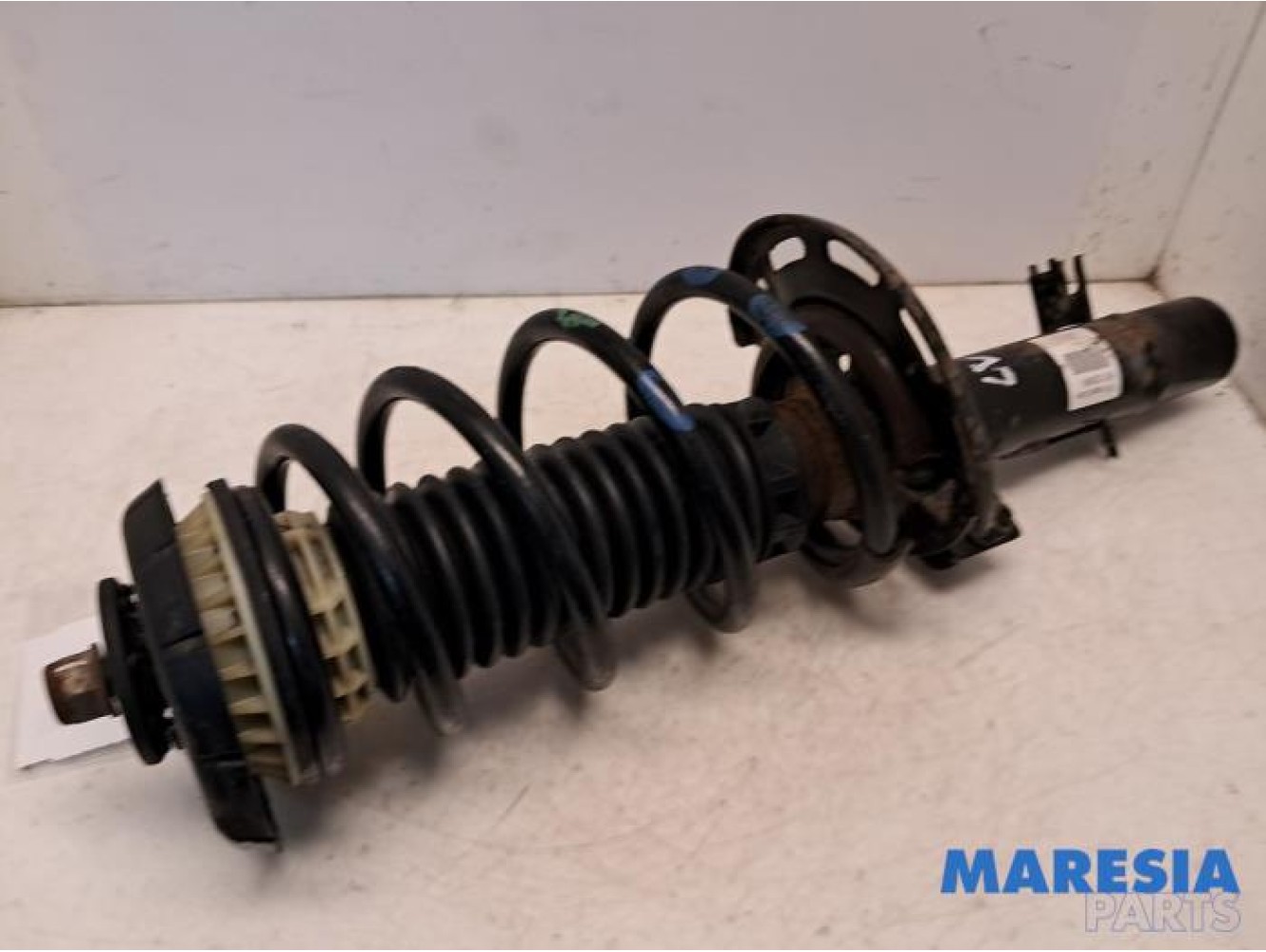 Citroen - DS3 - Front shock absorber rod, left