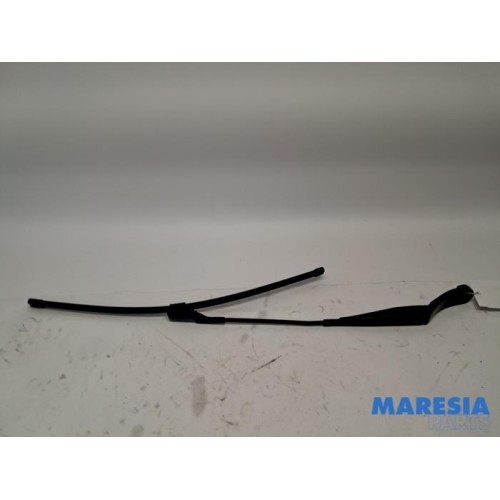 Peugeot - 308 - Front wiper arm