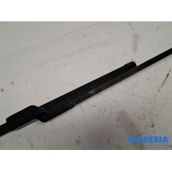 Peugeot - 308 - Front wiper arm