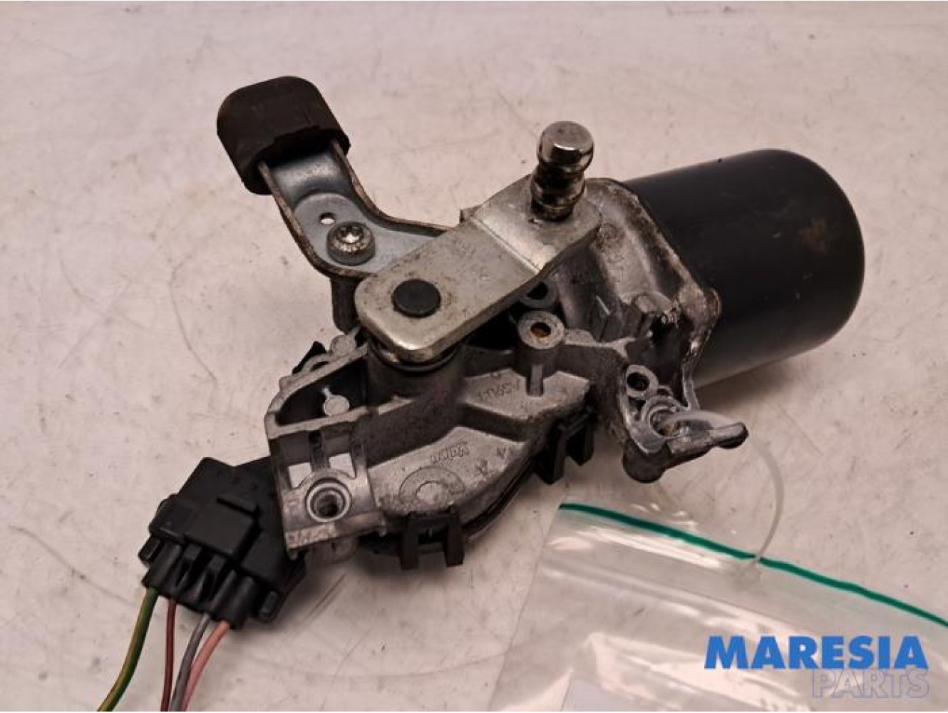 Citroen - DS3 - Front wiper motor
