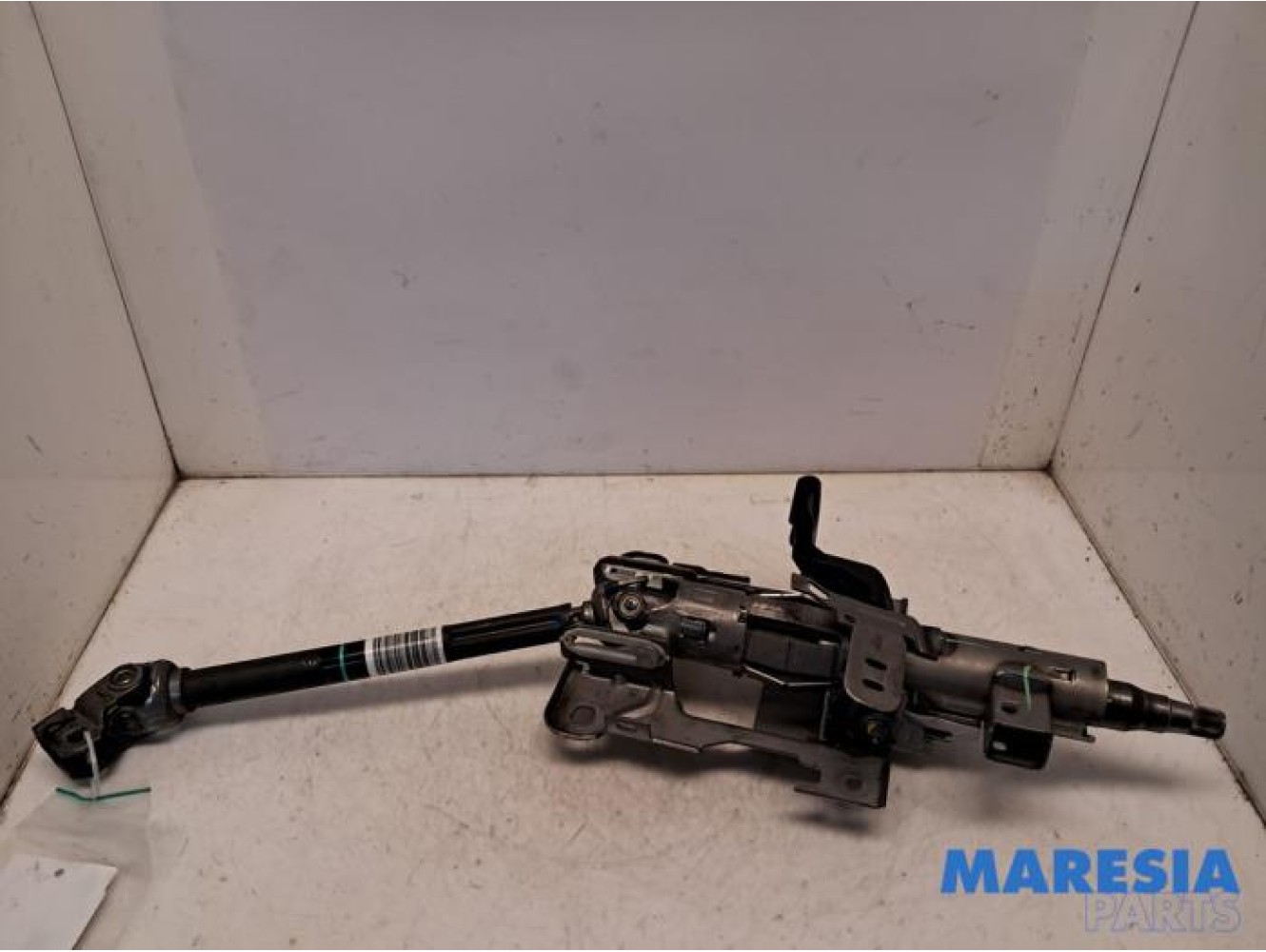 Citroen - DS3 - Steering column housing