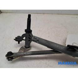 Peugeot - 208 - Wiper mechanism