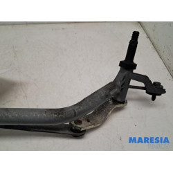 Peugeot - 208 - Wiper mechanism