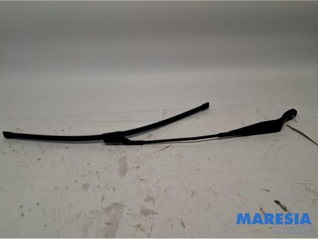 Peugeot - 208 - Front wiper arm