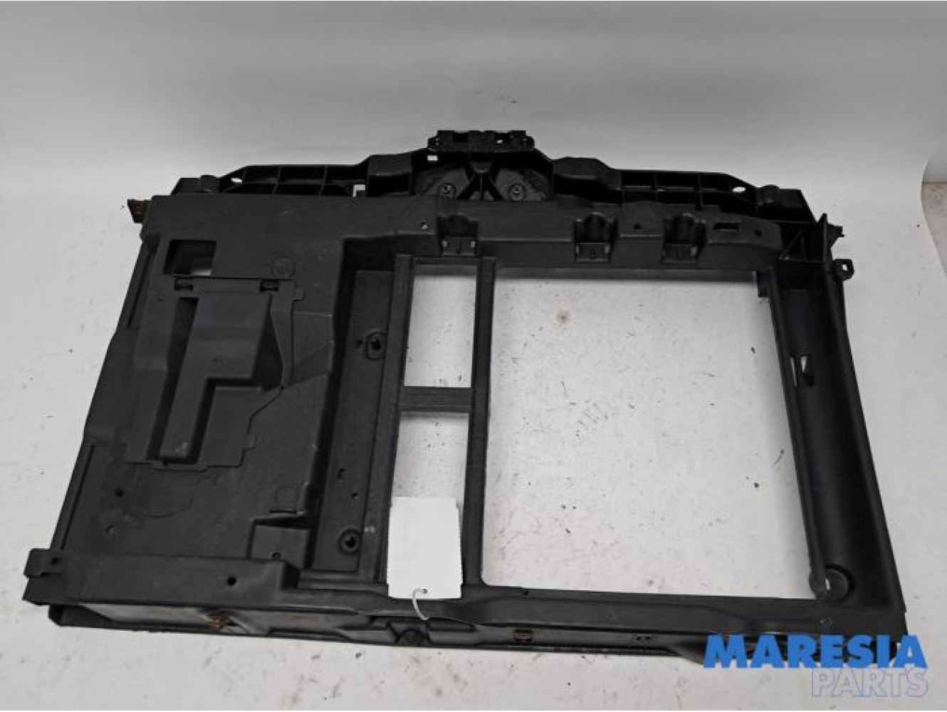 Peugeot - 208 - Front panel